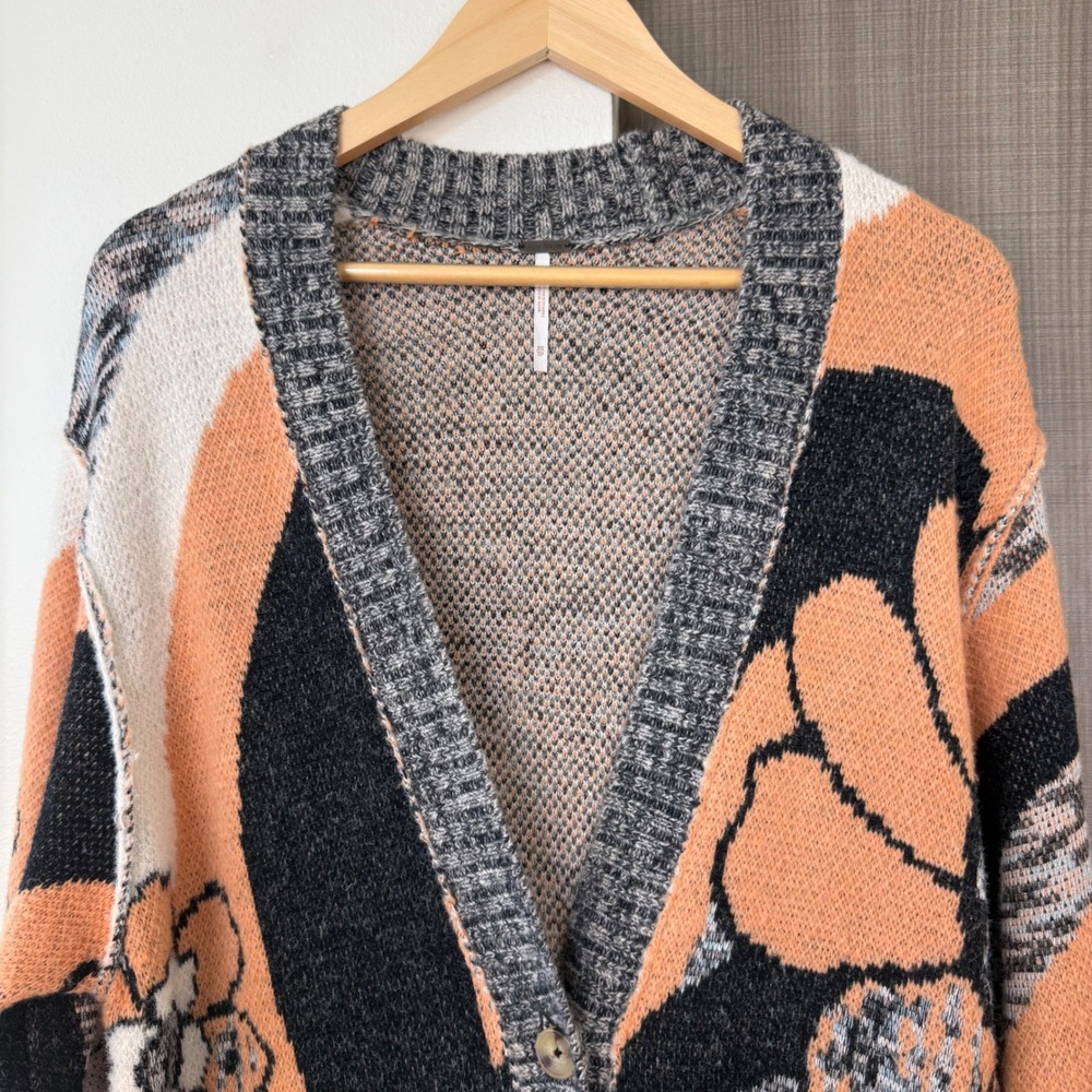 Free People August Cardigan in Peach Petals Combo Sweater Size XS - Picture 4 of 13